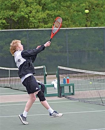 T-Bird boys’ tennis falls to Medford