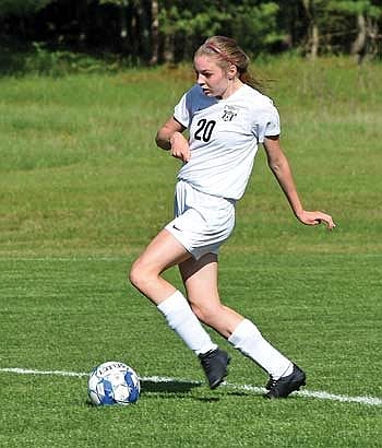 Lakeland girls’ soccer dominates Eagles