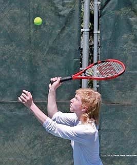 T-Bird boys’ tennis plays competitively against Pacelli