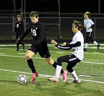 Thunderbirds place 34 on fall All-GNC teams