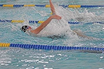 Lakeland boys’ swim improves times in the pool