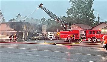 Fire heavily damages building in Minocqua