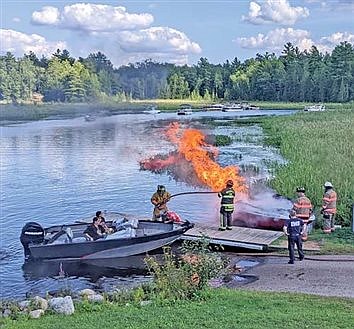 Lake Tomahawk boat fire