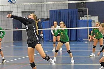 Lady Thunderbirds open season in Menomonie