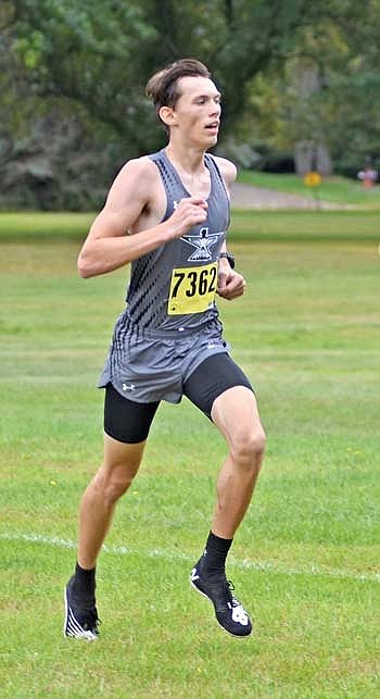 Lakeland cross country boys win first meet of the year