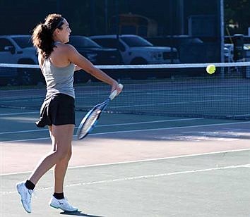 Pacelli ends Lakeland girls’ tennis undefeated season