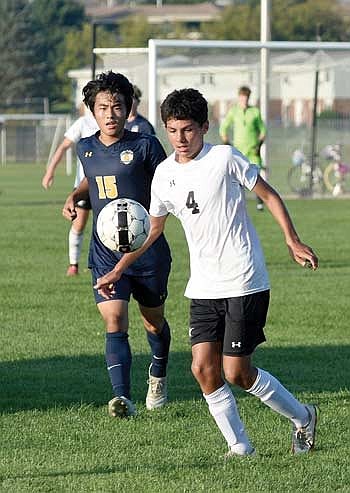 Wausau West’s second half goal sends Warriors past Thunderbirds