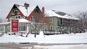 Historic Minocqua building heavily damaged by fire