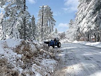 Northwoods hit with early spring snowstorm