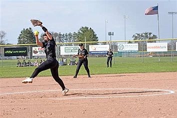 Lakeland softball’s upset bid at Medford comes up short