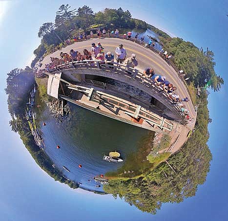 (Photo by Dean Hall/Lakeland Times)