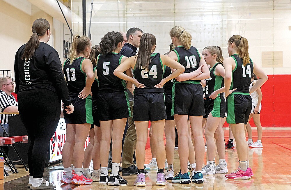 The Rhinelander High School girls’ basketball team huddles prior to the start of the second half of a non-conference contest at Shawano Tuesday, Feb. 13. The third-seeded Hodags open up the WIAA Division 2 girls’ tournament at home against Green Bay Southwest this evening. (Jeremy Mayo/River News)