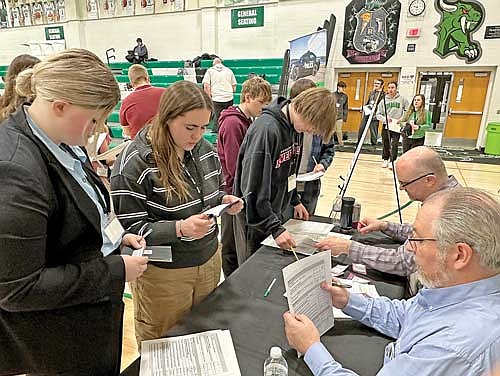 (Photo by Renee Draszkiewicz/River News)