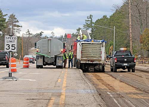 Road construction work being done on U.S. Highway 51 south of the Minocqua bridge to Manitou Park Drive on Tuesday, April 9, in Minocqua. (Photo by Trevor Greene/Lakeland Times)