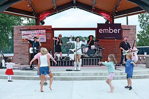 (Photo by Bob Mainhardt for the River News)