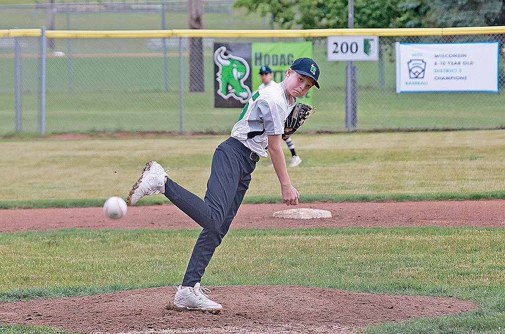 Easton Ostrom pitches against Merrill Monday, July 8. (Bob Mainhardt for the River News)