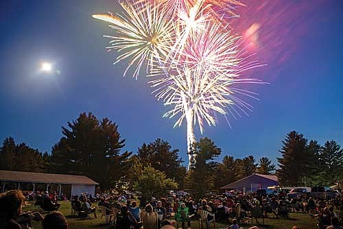 (Photo by Kate Reichl/Lakeland Times)