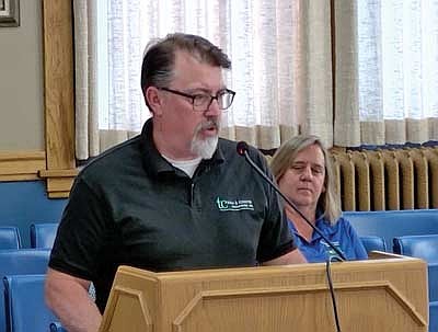 Mark Barden of Town and Country Engineering, Inc. updated the Rhinelander common council on various projects throughout the city. (Contributed image)