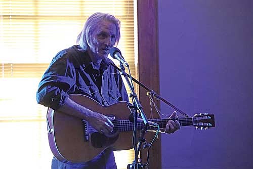 (Photo by Kate Reichl/Lakeland Times)