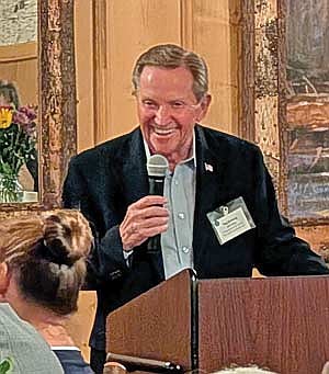 Trig Solberg, chairman of the Howard Young Foundation, delivers welcoming remarks at the 16th Annual Bonhomie Club Recognition Evening Sept. 9 at Minocqua Country Club, celebrating donors’ impact on healthcare at HYMC and AERH. (Photo by Dean Hall/Lakeland Times)