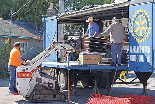 (Photo by Kate Reichl/Lakeland Times)
