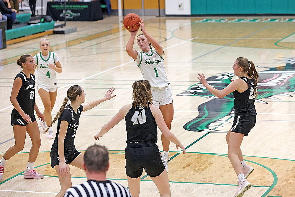 Rhinelander’s Aubryn Clark pulls up for a jump shot during the first half of a GNC girls’ basketball game at the Jim Miazga Community Gymnasium Friday, Feb. 20. Clark, averaging 18.4 points per game, leads the Hodags into WIAA Division 2 playoff action tonight against Pulaski at the Miazga Gym. (Bob Mainhardt for the River News)