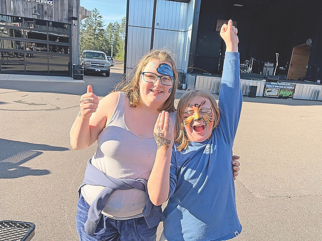 Emmaline Hayes, left, and Anna Hayes at the Fourth Annual Aurora’s Guiding Light Foundation fundraiser at Bonnie and Clyde’s Gangster Park in Harshaw on June 14. (Photo by Gregg Walker/Lakeland Times)