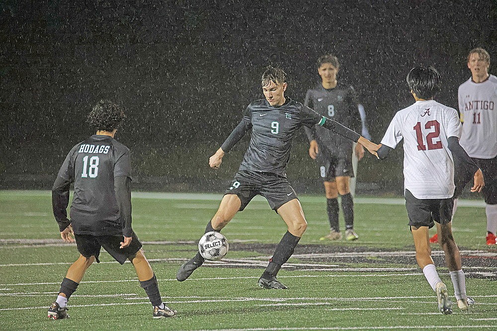 Rhinelander’s Kamden Kostrova controls the ball during the first half of the final GNC game of the season against Antigo Oct. 15 in Mike Webster Stadium. The junior had Rhinelander’s only goal in the 3-1 loss.