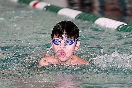 Youth swimmers hit RHS pool