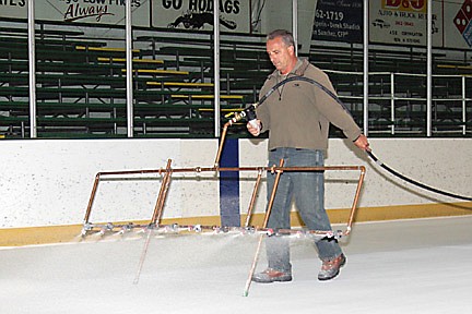 Street Cats' opener delayed