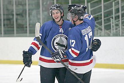 Street Cats sweep Lightning by matching 7-4 scores