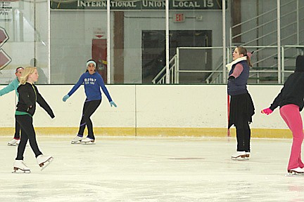 Photos: Hodags on ice