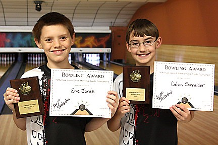 Youth bowlers win awards
