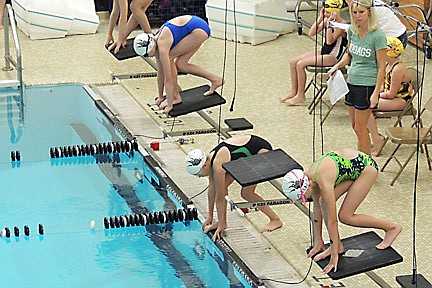Rhinelander Swim Club starts fast at Lakeland 
