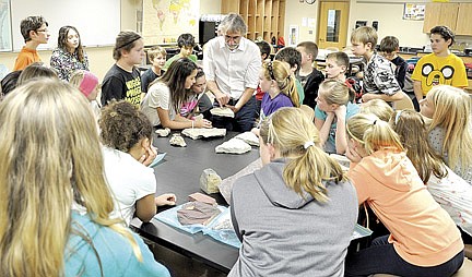 Sixth graders visit Nicolet College  for hard and soft rock tour