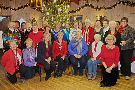 Holiday Expressions raises $11,000 for Rhinelander Food Pantry