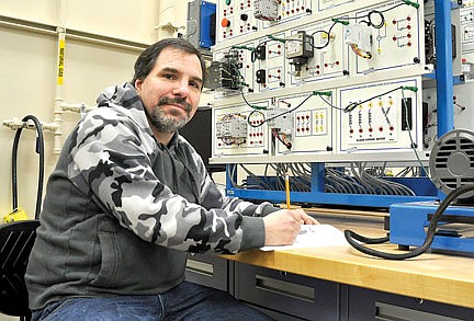 Mid-life career shift to manufacturing 'best move I've ever made,' Nicolet student says
