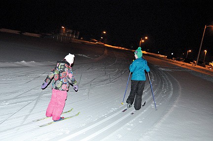 Candlelight skiing event gives beginners a chance to test out the trails