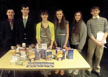 Accelerated Global Studies class conducts food drive