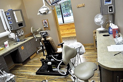 Information sessions on Nicolet's dental assistant program June 23, 25