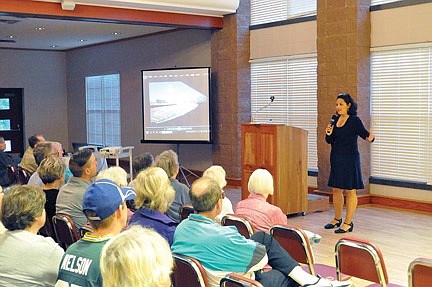 Talking Titletown: Veteran sports reporter gives lecture in Northwoods