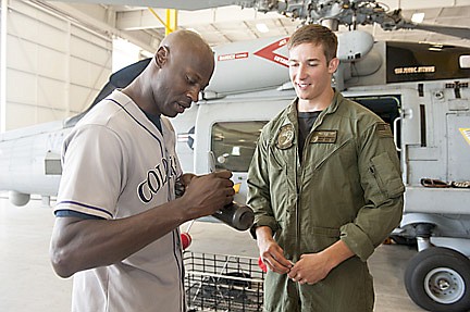 Photo: Souvenir for a serviceman 