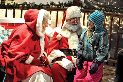 Holiday season begins as Santa visits Three Lakes, Tomahawk