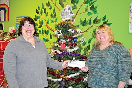 Last Minute Gift Show organizers donate to Kids In&#8200;Need