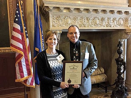 Rhinelander Partners in Education receives governor's 2014 Wisconsin Financial Literacy Award