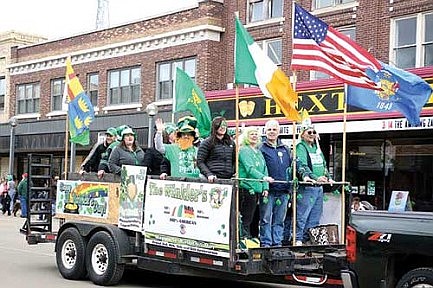 Hodags and leprechauns: Scores of floats travel Brown&#8200;Street in annual  St. Patrick's parade