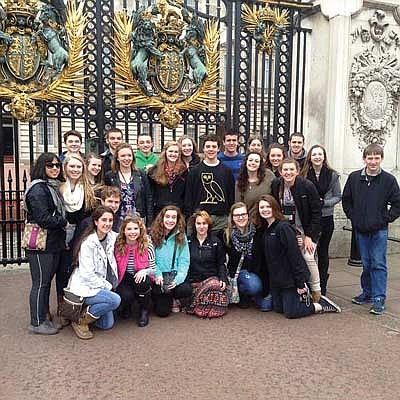 RHS students enjoying London trip