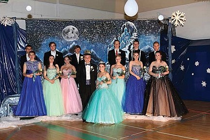 Photo: Prom royalty