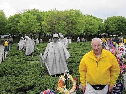 Northwoods man takes Honor Flight