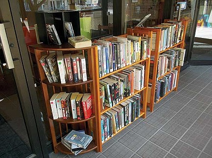 Library to sell books at Redikulus Dae